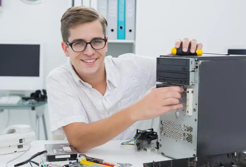 SERVICE-Techniker